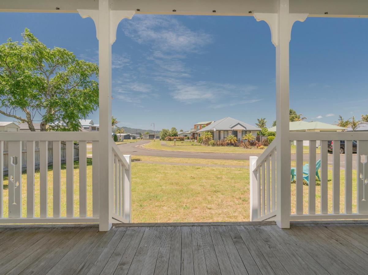 The Doll'S House - Whitianga Holiday Home Bagian luar foto